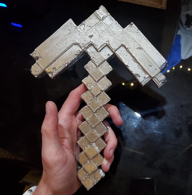 I crafted this pickaxe out of aluminum irl!