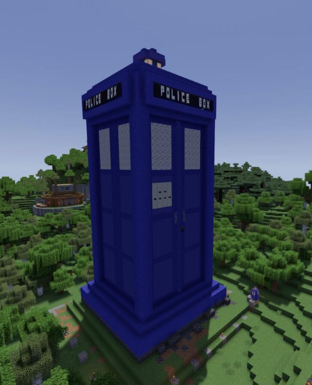 I built a TARDIS in survival