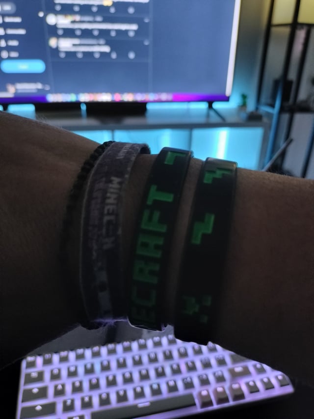 I have still not taken off my Minecon 2016 access bracelet.